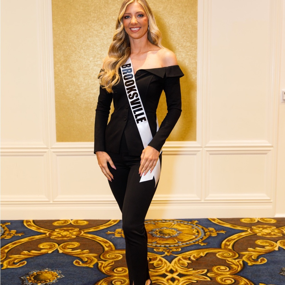 Elegant Black Off-Shoulder Pant Suit